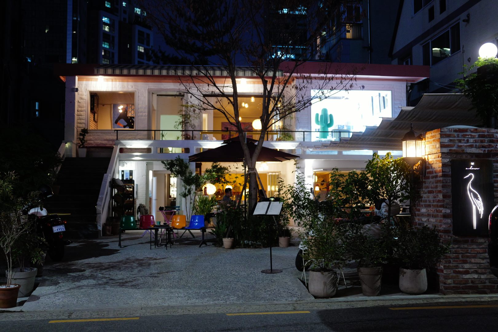 정원에서 본 O HOUSE 야경